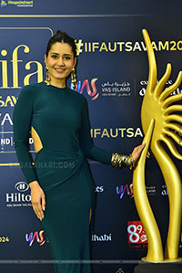 Raashi Khanna at IIFA Utsavam Press Conference, HD Gallery