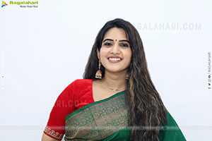 Sravanthi Chokarapu at Hi Life Fashion Showcase Event