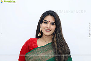 Sravanthi Chokarapu at Hi Life Fashion Showcase Event