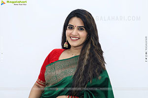 Sravanthi Chokarapu at Hi Life Fashion Showcase Event