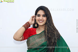 Sravanthi Chokarapu at Hi Life Fashion Showcase Event