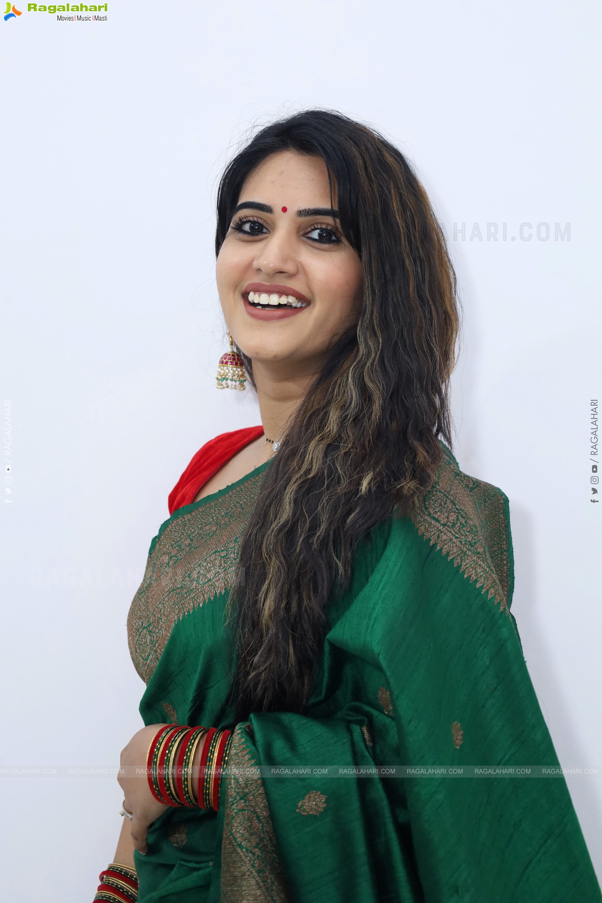 Sravanthi Chokarapu at Hi Life Fashion Showcase Event, HD Gallery