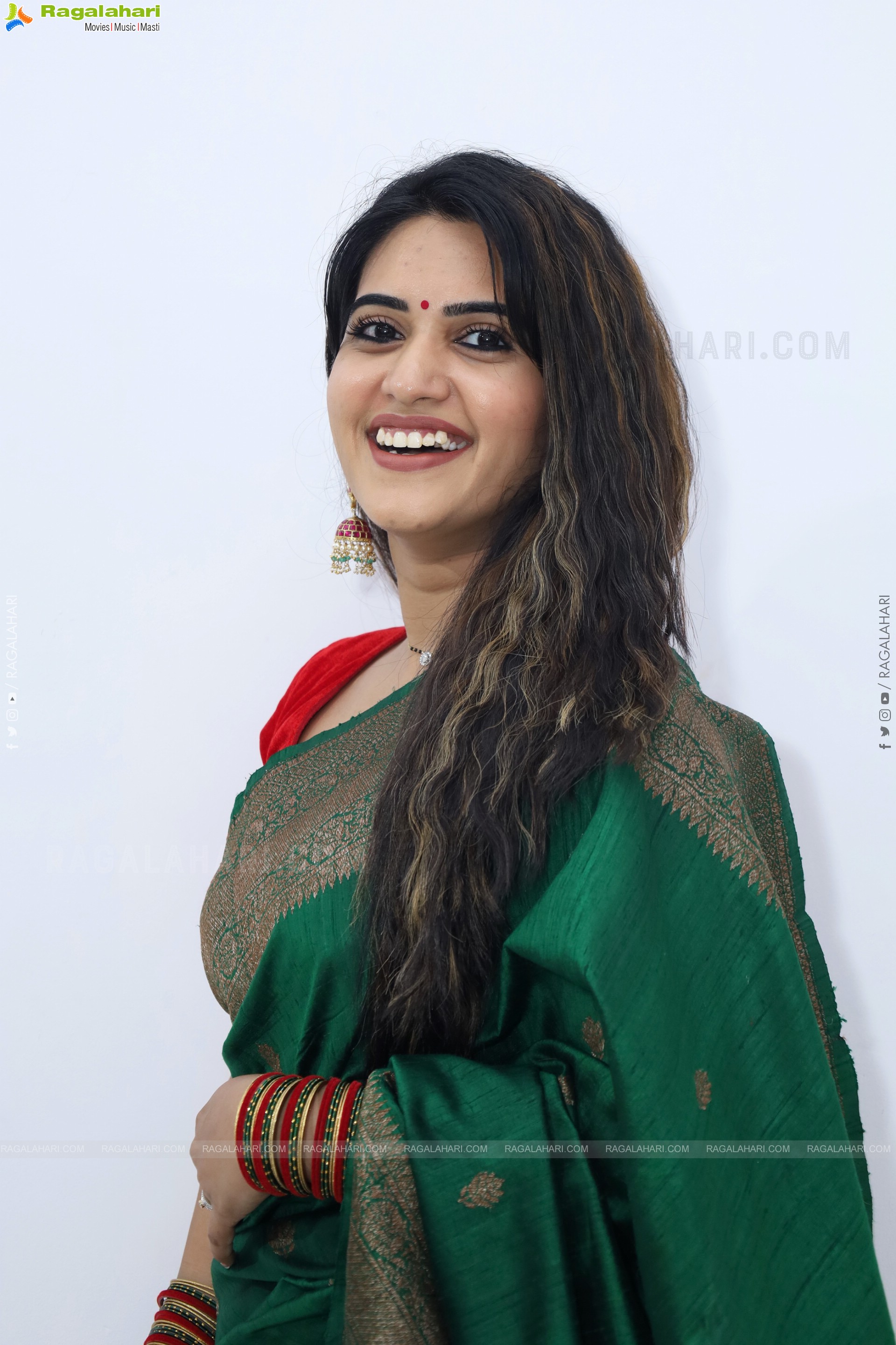 Sravanthi Chokarapu at Hi Life Fashion Showcase Event, HD Gallery