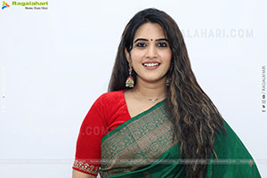 Sravanthi Chokarapu at Hi Life Fashion Showcase Event