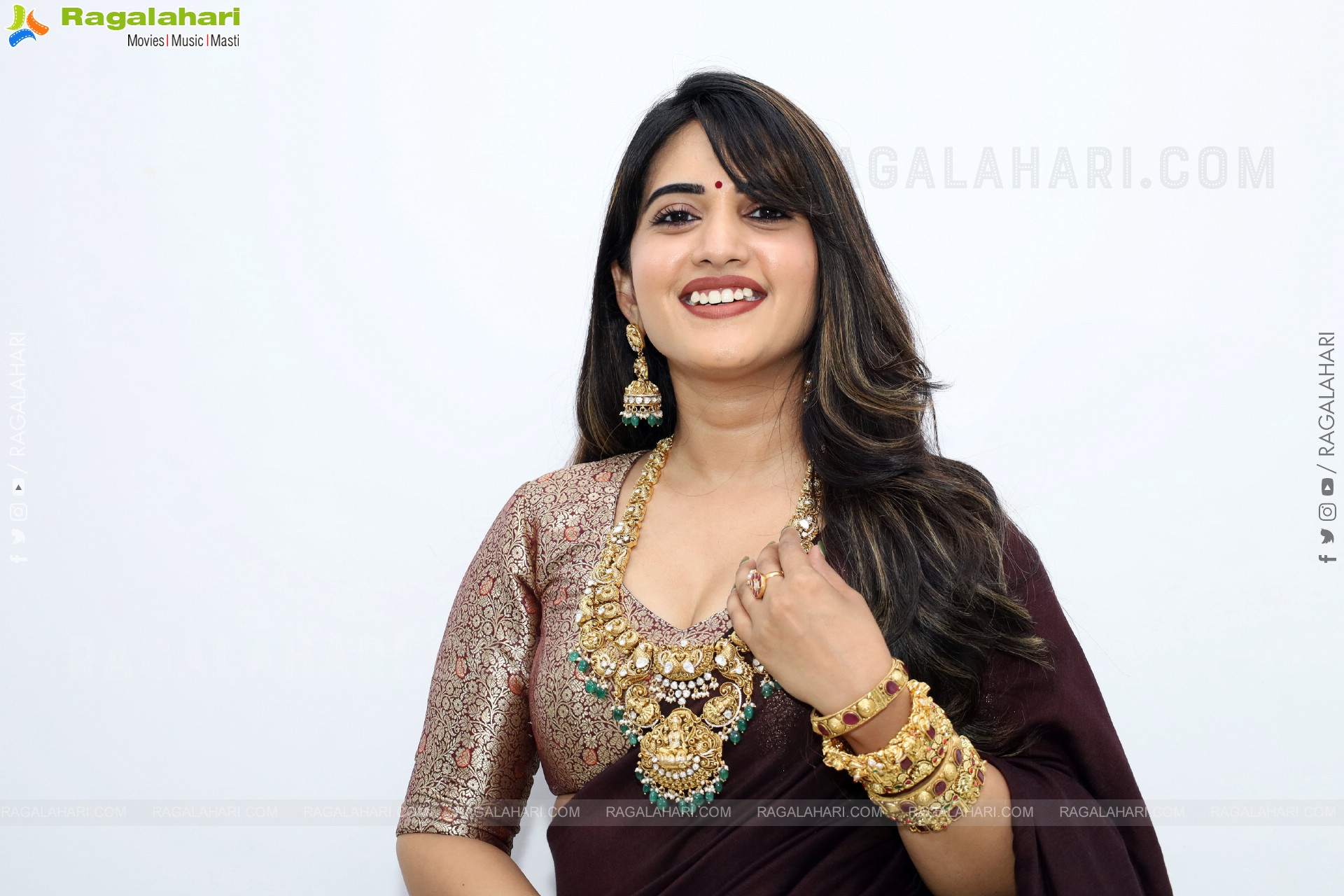 Sravanthi Chokarapu at Hi Life Fashion Showcase Event, HD Gallery