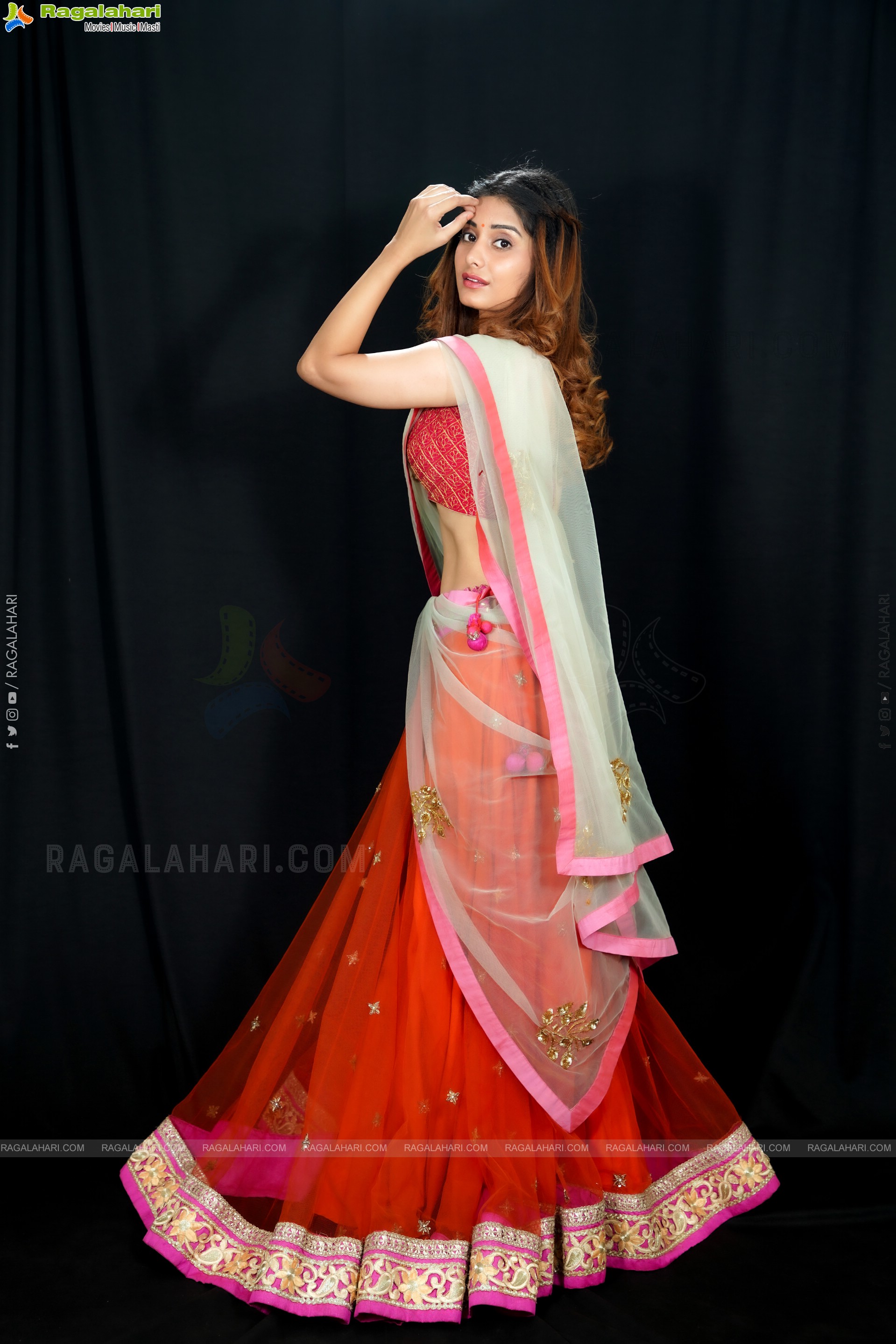 Kanika Wadhwa Latest Exclusive Photoshoot, HD Gallery