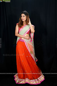 Kanika Wadhwa Latest Exclusive Photoshoot, HD Gallery