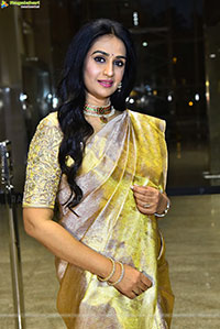 Laya at Thammudu Movie Pre Release Event, HD Gallery 