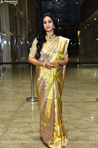 Laya at Thammudu Movie Pre Release Event, HD Gallery 