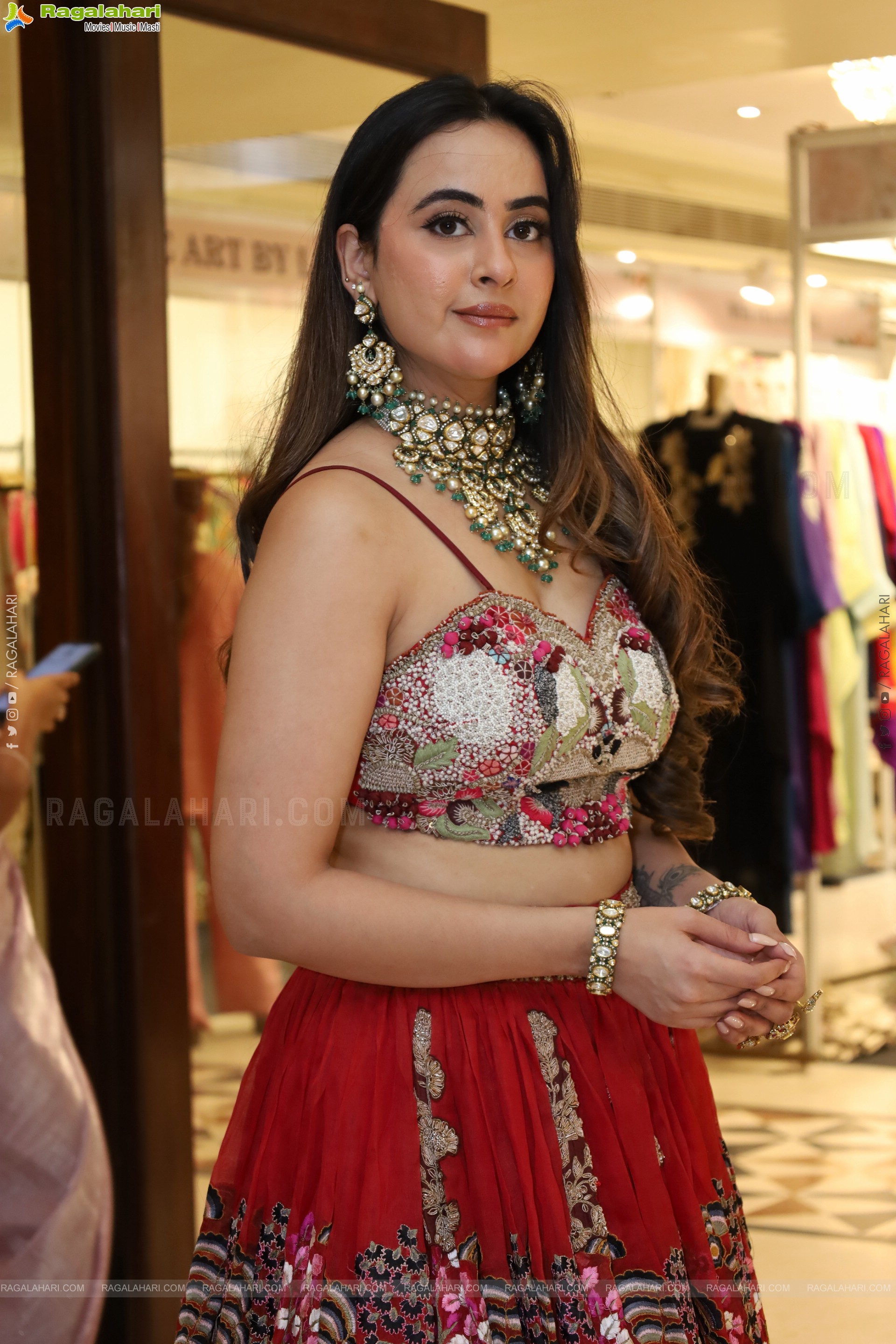 Ameeksha Amy Pawar Latest Glamorous Stills, HD Gallery