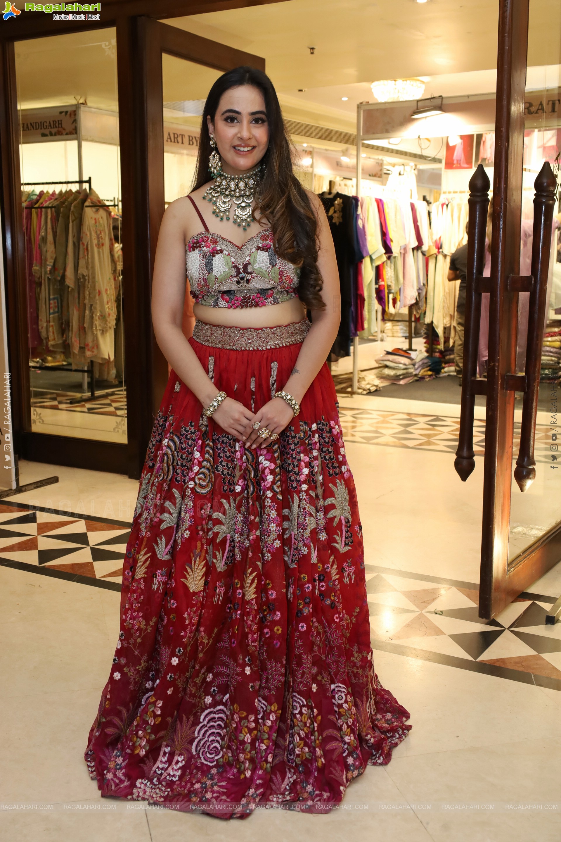 Ameeksha Amy Pawar Latest Glamorous Stills, HD Gallery