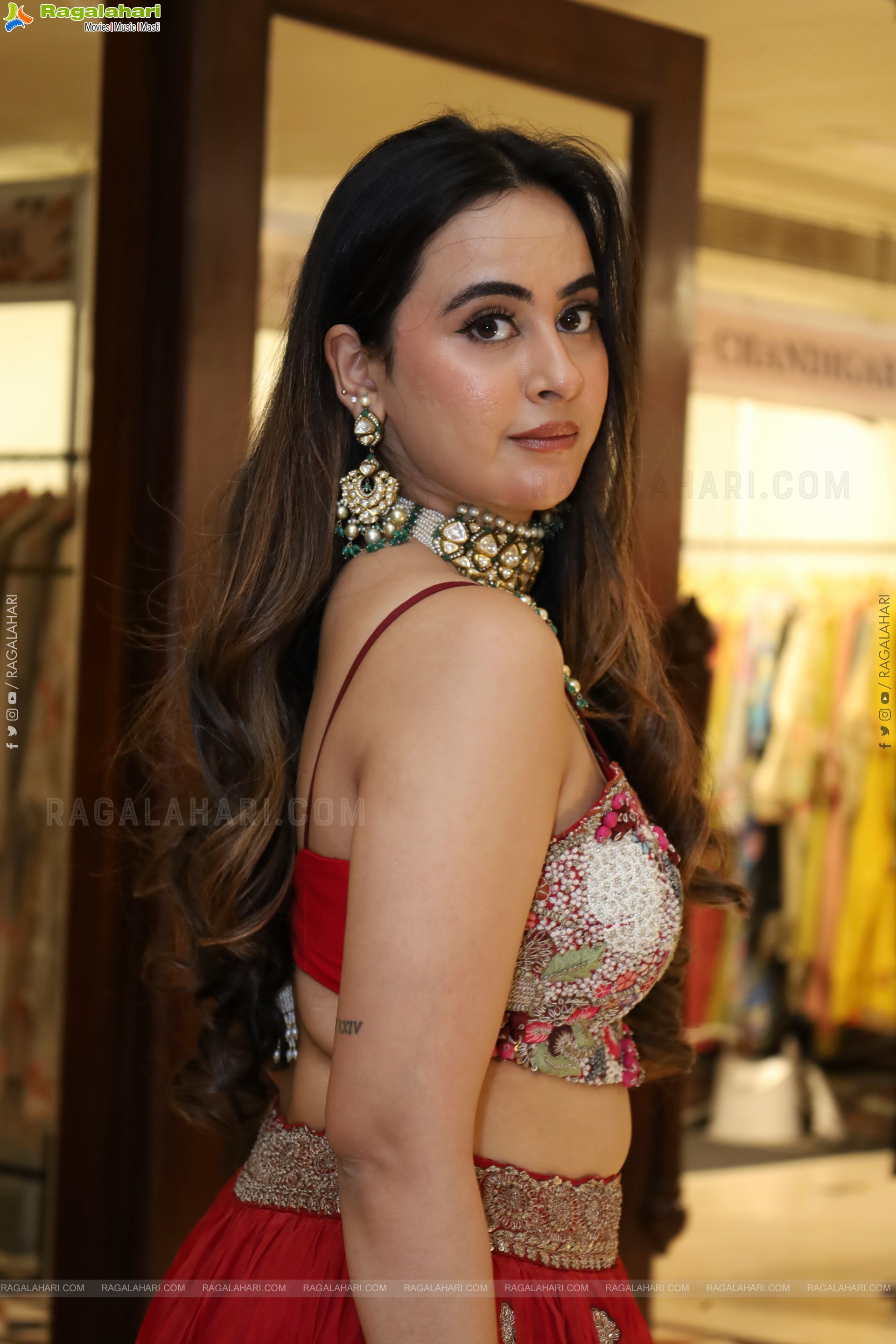 Ameeksha Amy Pawar Latest Glamorous Stills, HD Gallery