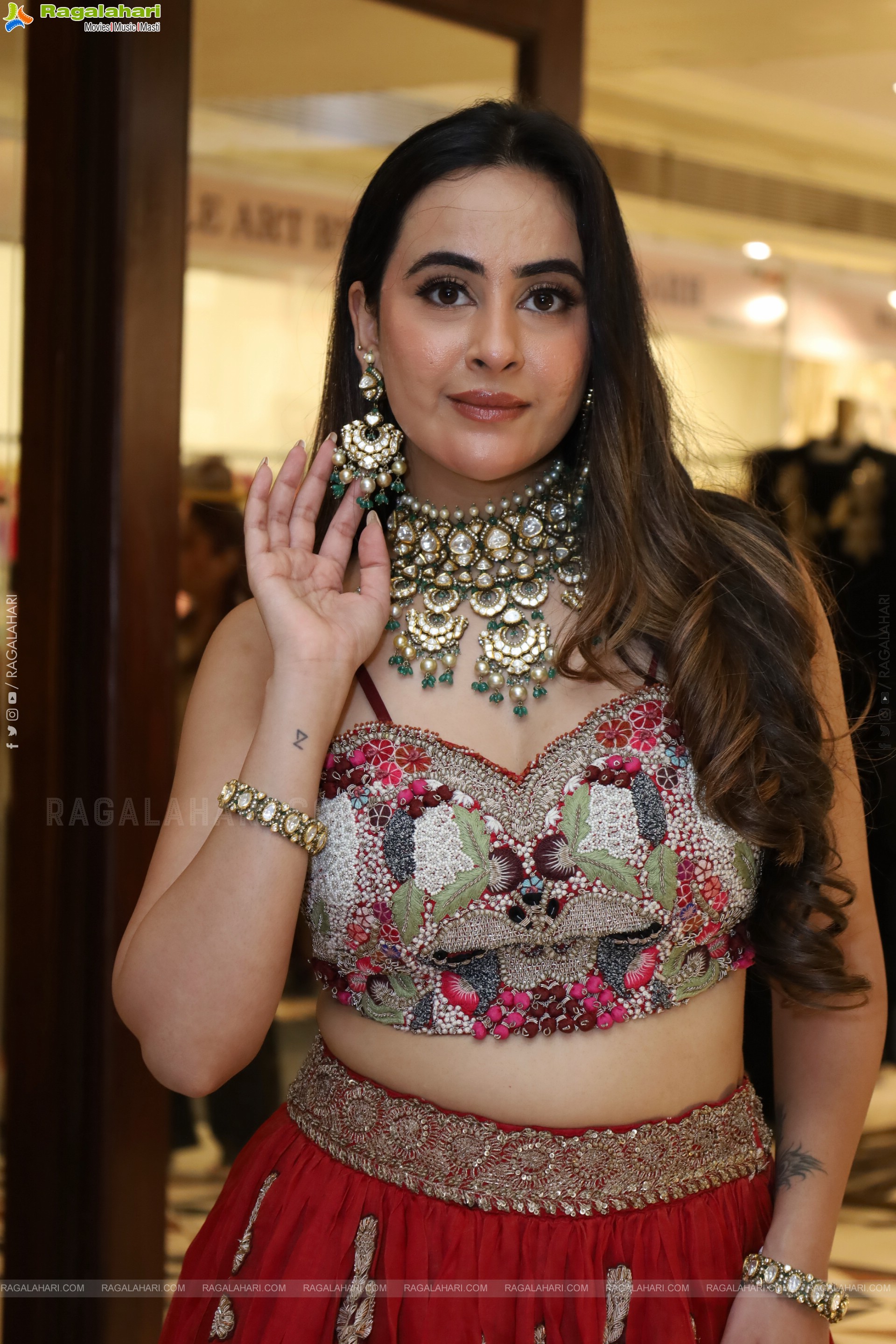 Ameeksha Amy Pawar Latest Glamorous Stills, HD Gallery