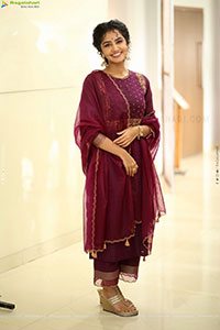 Anupama Parameswaran at Paradha Press Meet, HD Gallery 