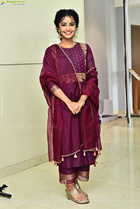 Anupama Parameswaran at Paradha Press Meet, HD Gallery 