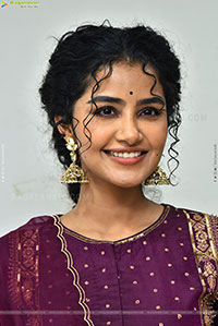 Anupama Parameswaran at Paradha Press Meet, HD Gallery 