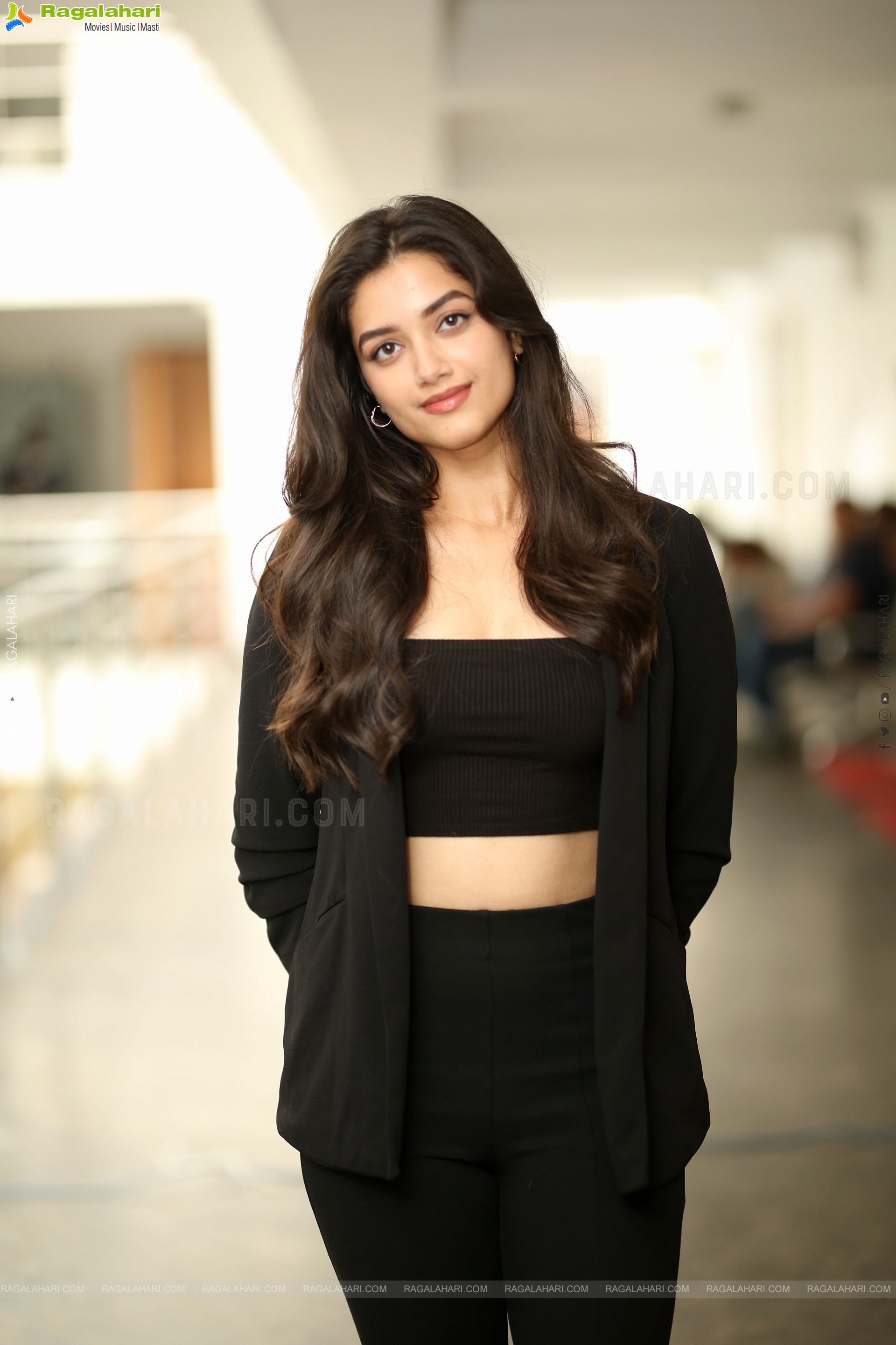 Bhagyashri Borse at Kingdom Press Meet, HD Gallery