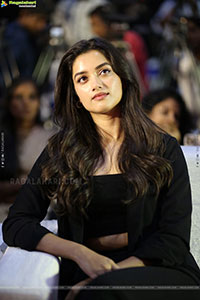 Bhagyashri Borse at Kingdom Press Meet, HD Gallery 