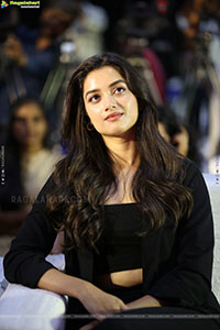 Bhagyashri Borse at Kingdom Press Meet, HD Gallery 