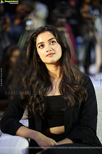 Bhagyashri Borse at Kingdom Press Meet, HD Gallery 