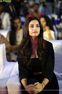 Bhagyashri Borse at Kingdom Press Meet, HD Gallery 