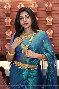 Bramarambika poses with Jewellery, HD Gallery