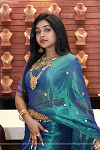 Bramarambika poses with Jewellery, HD Gallery