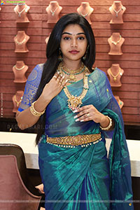 Bramarambika poses with Jewellery, HD Gallery