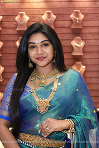 Bramarambika poses with Jewellery, HD Gallery