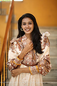 Deepthi at Mr. Reddy Pre Release Event, HD Gallery