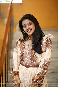 Deepthi at Mr. Reddy Pre Release Event, HD Gallery