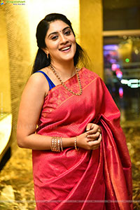 Dhanya Balakrishna at The 100 Movie Prerelease Event