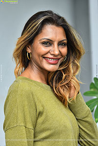 Director Praveena at Kothapallilo Okappudu Movie Interview