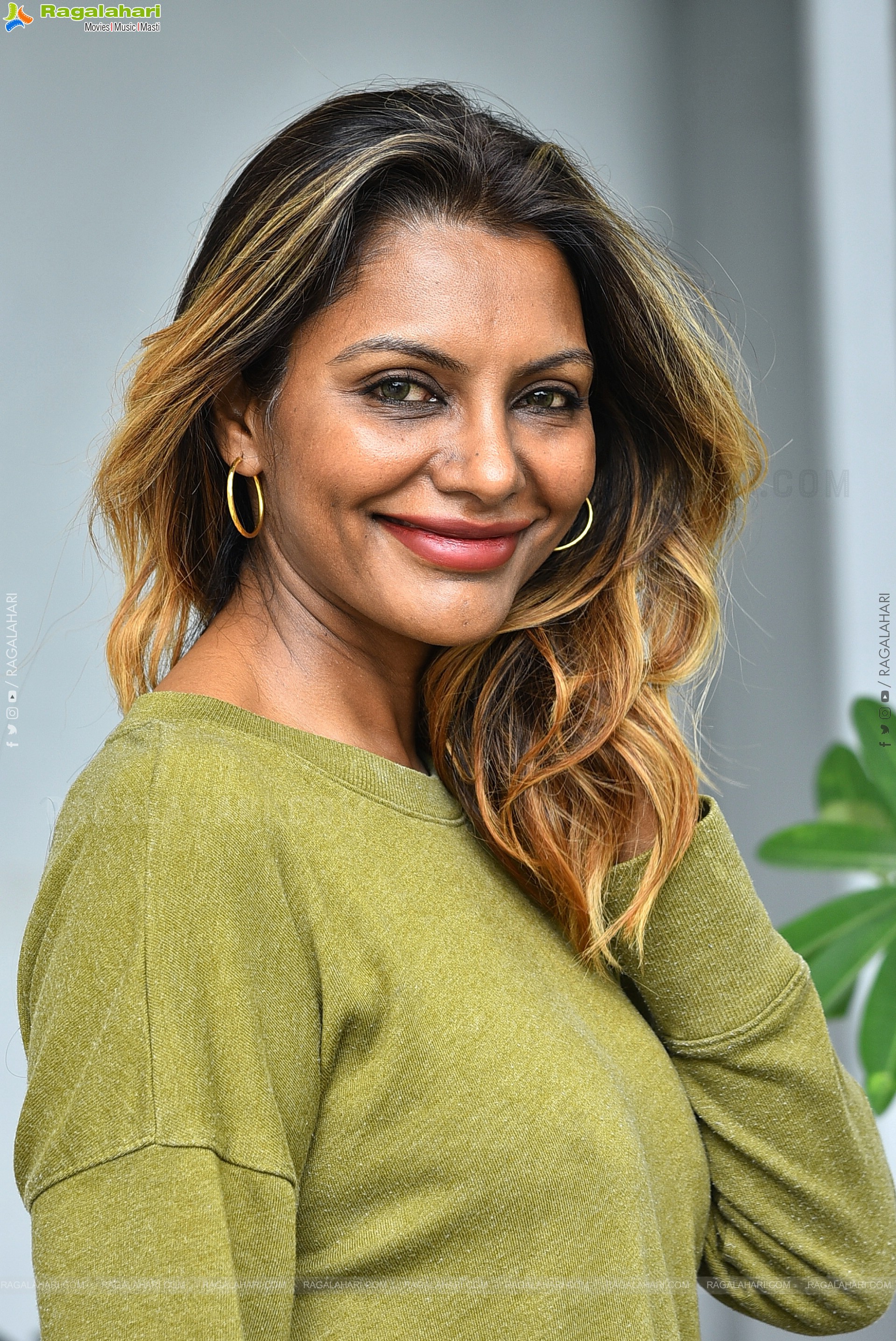 Director Praveena at Kothapallilo Okappudu Movie Interview, HD Gallery