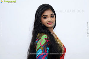 Gayathri Kothapalli stills in Half Saree, HD Gallery