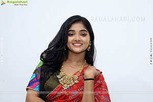 Gayathri Kothapalli stills in Half Saree, HD Gallery