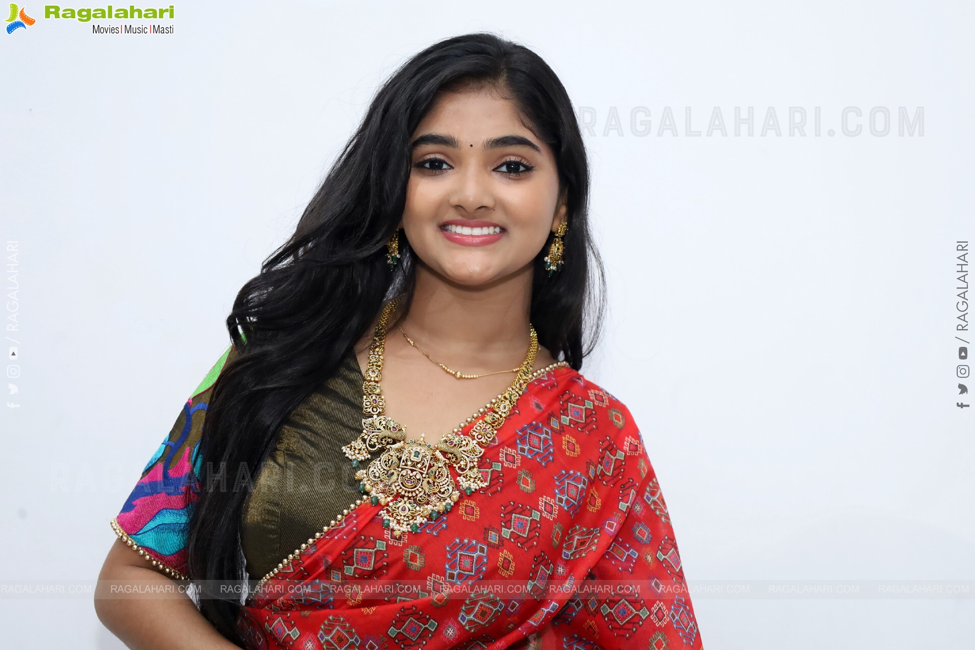 Gayathri Kothapalli stills in Half Saree, HD Gallery