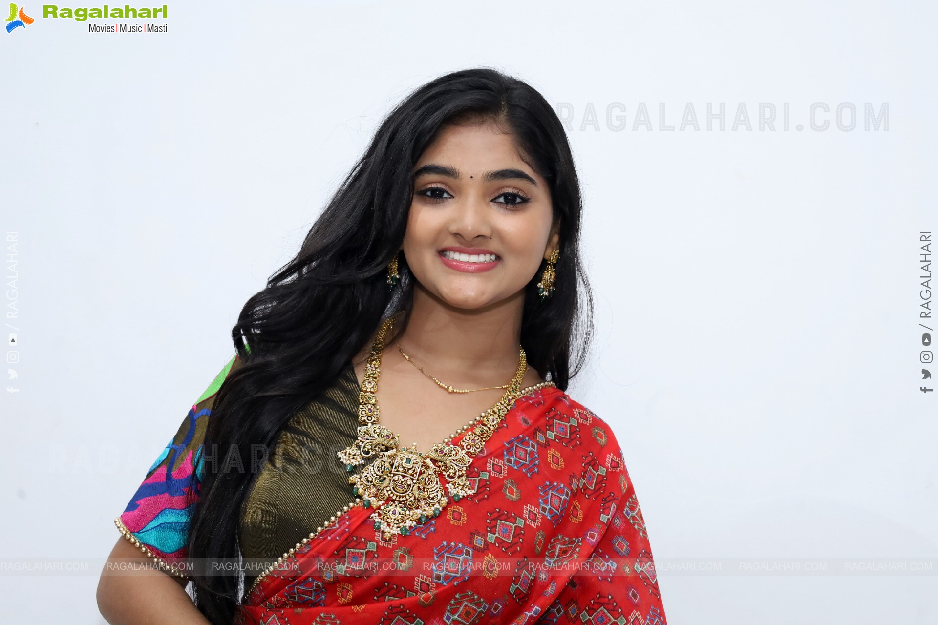 Gayathri Kothapalli stills in Half Saree, HD Gallery