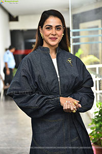 Genelia stills at Junior Movie Interview, HD Gallery