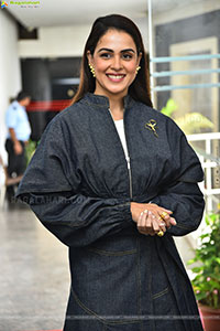Genelia stills at Junior Movie Interview, HD Gallery