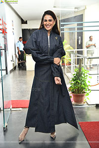 Genelia stills at Junior Movie Interview, HD Gallery