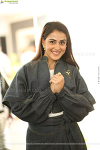 Genelia stills at Junior Movie Interview, HD Gallery