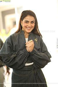 Genelia stills at Junior Movie Interview, HD Gallery