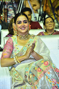 Genelia at Junior Movie Pre Release Event, HD Gallery 