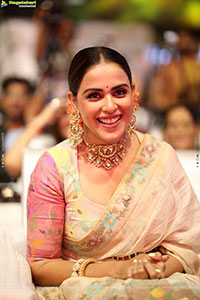 Genelia at Junior Movie Pre Release Event, HD Gallery 