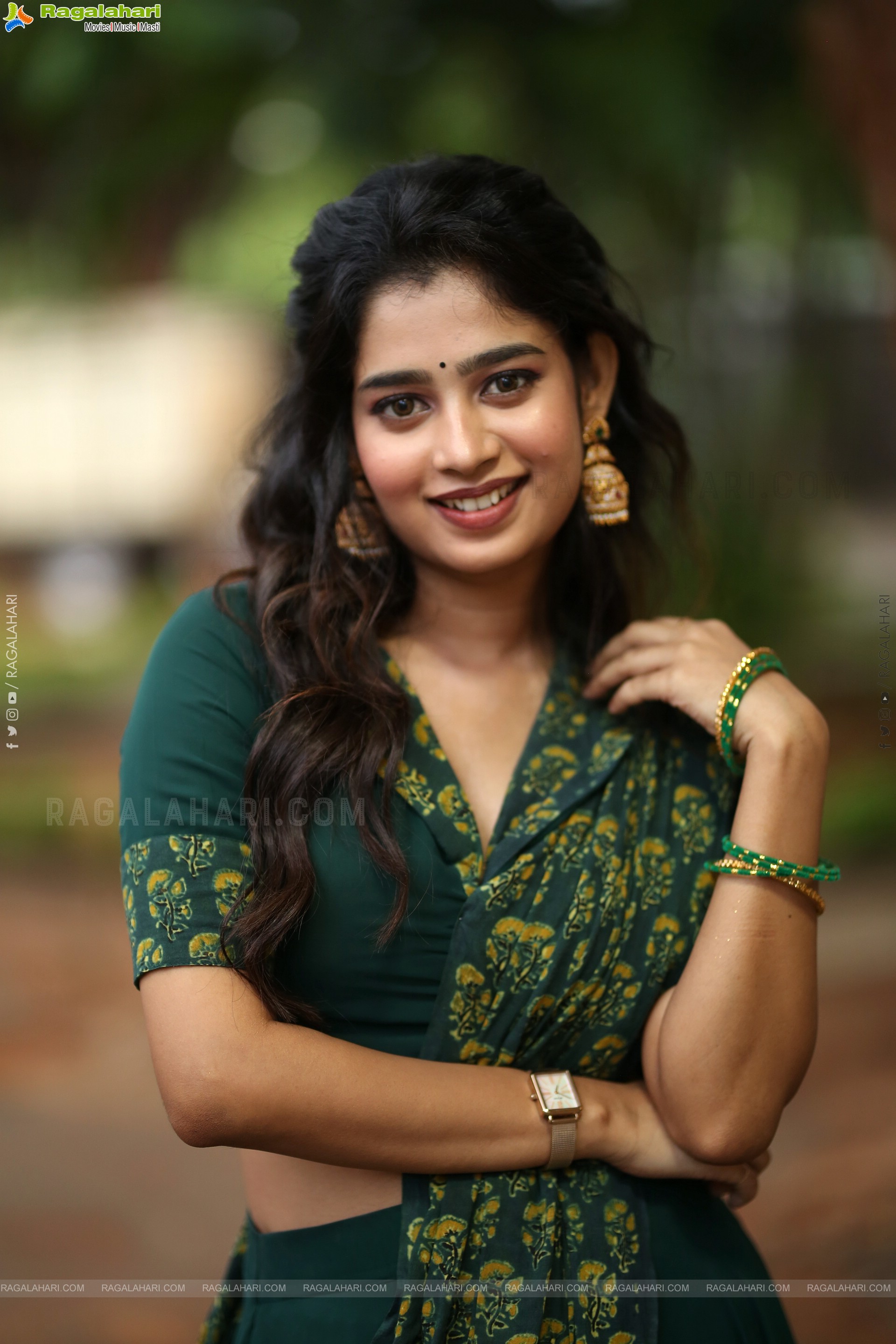 Janany Kunaseelan at Usurae Movie Press Meet, HD Gallery