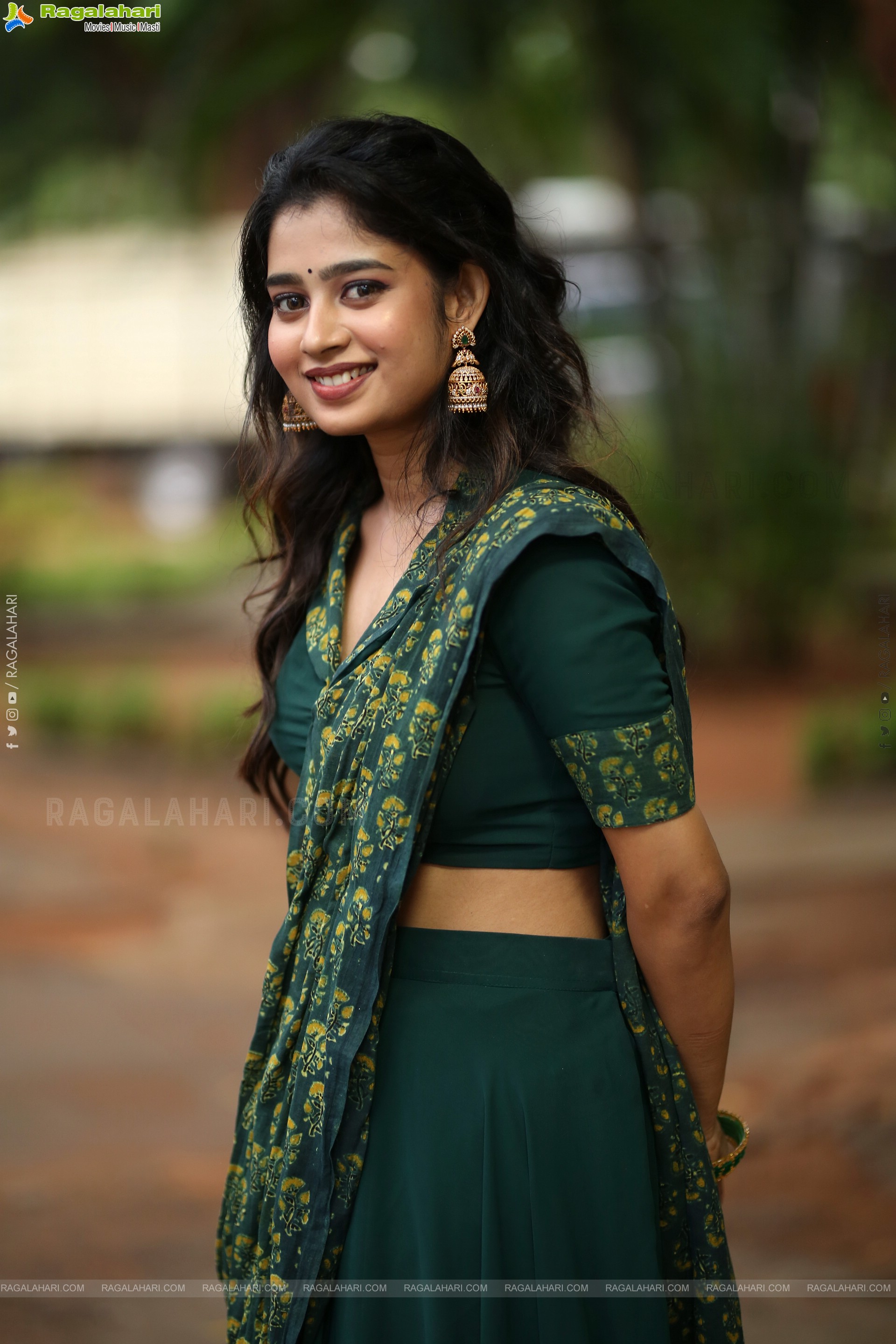 Janany Kunaseelan at Usurae Movie Press Meet, HD Gallery