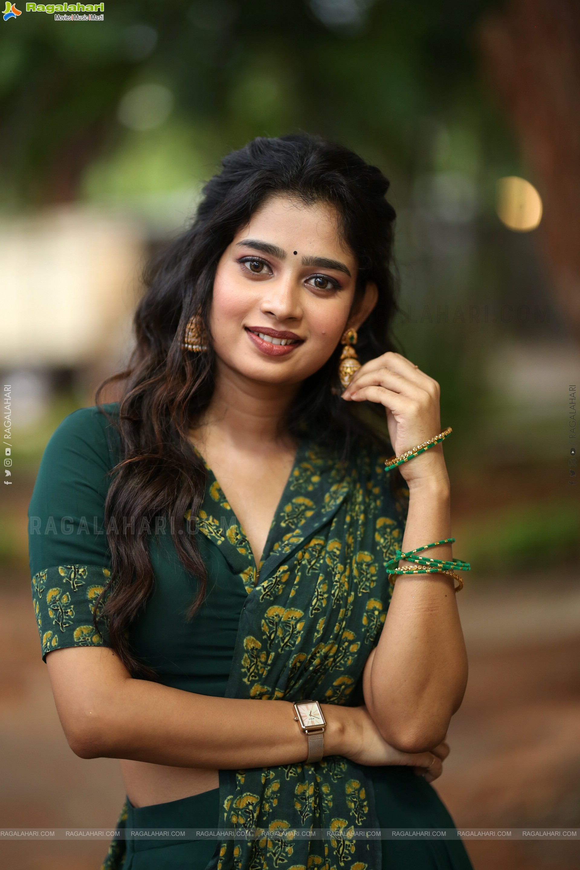 Janany Kunaseelan at Usurae Movie Press Meet, HD Gallery