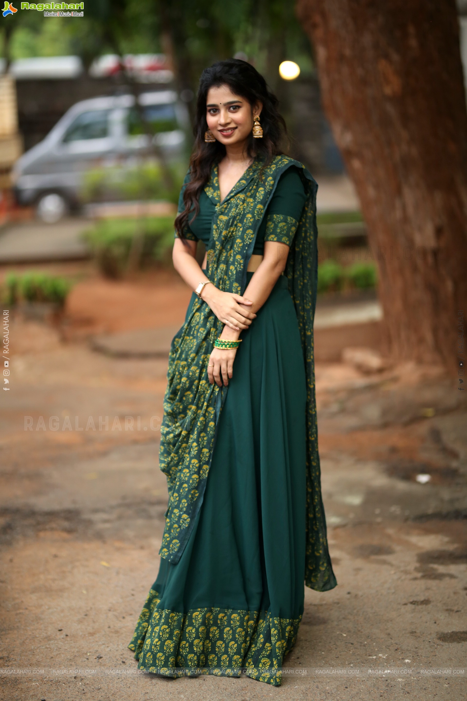 Janany Kunaseelan at Usurae Movie Press Meet, HD Gallery