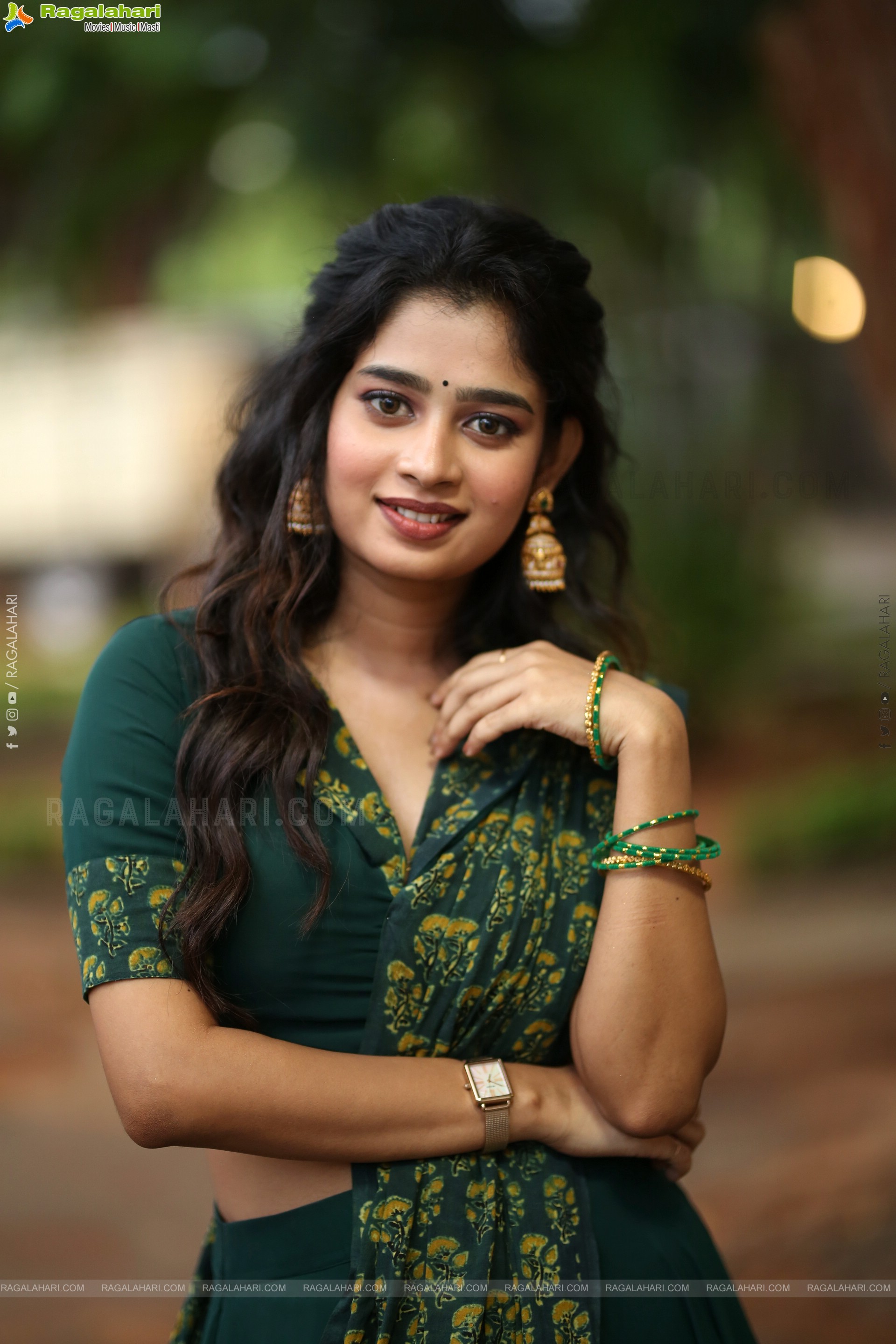 Janany Kunaseelan at Usurae Movie Press Meet, HD Gallery